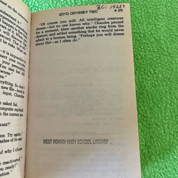 Arthur C. Clarke 2010: Odyssey Two HC book - Picture 8 of 10